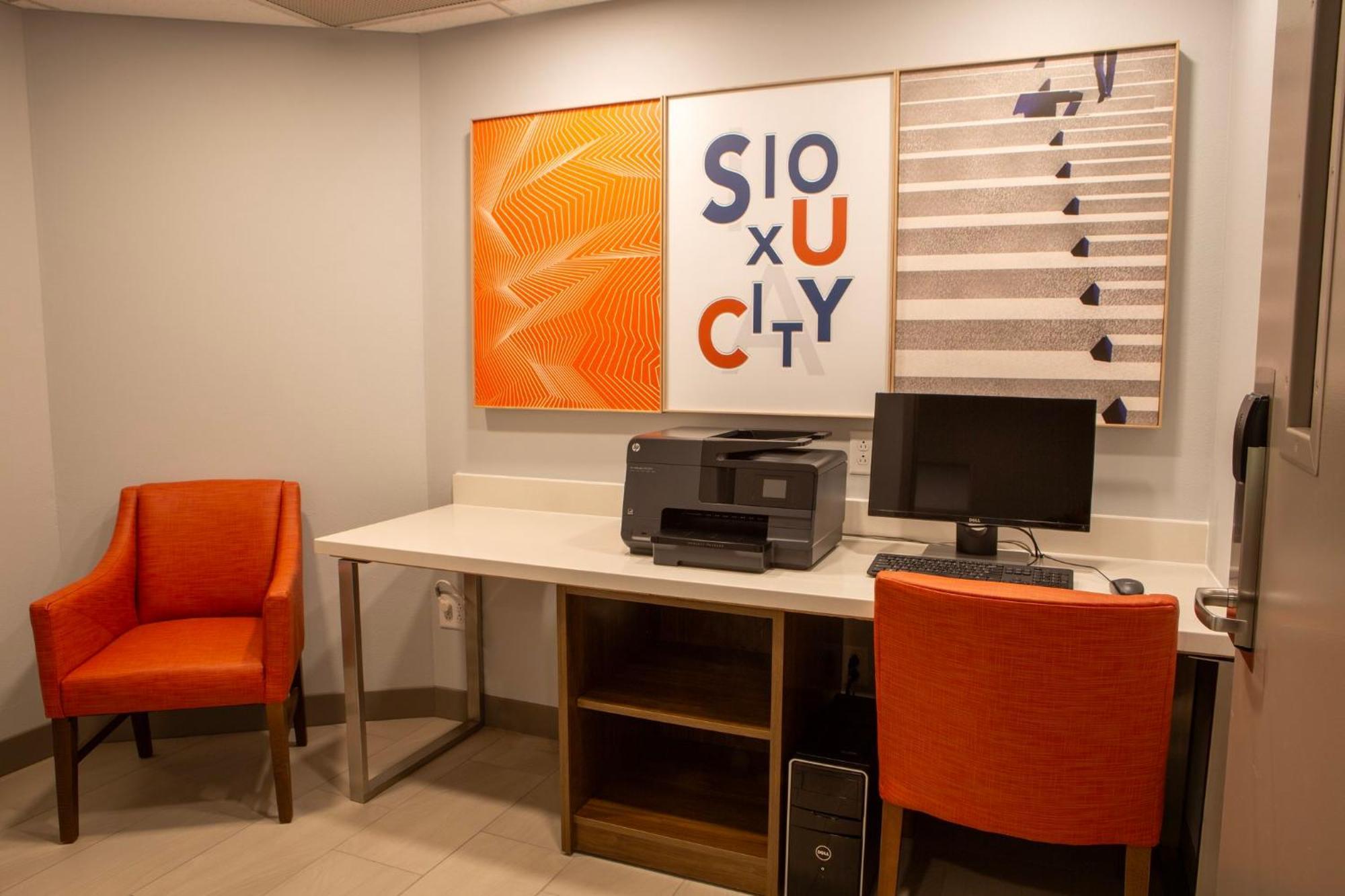 Holiday Inn Express & Suites Sioux City-South By Ihg Buitenkant foto