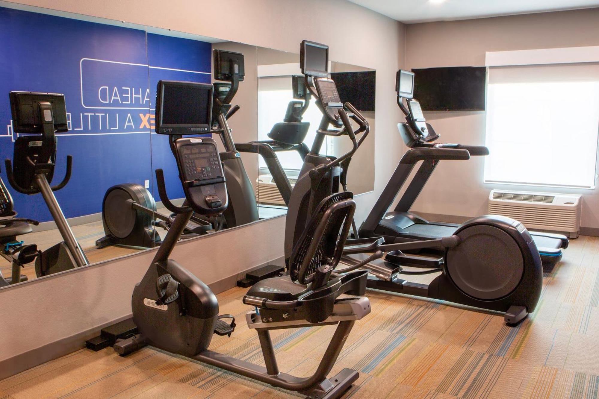 Holiday Inn Express & Suites Sioux City-South By Ihg Buitenkant foto