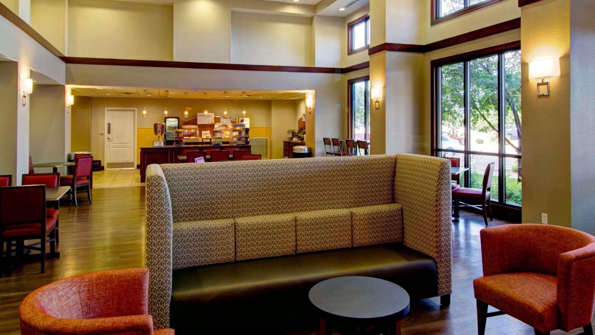 Holiday Inn Express & Suites Sioux City-South By Ihg Buitenkant foto